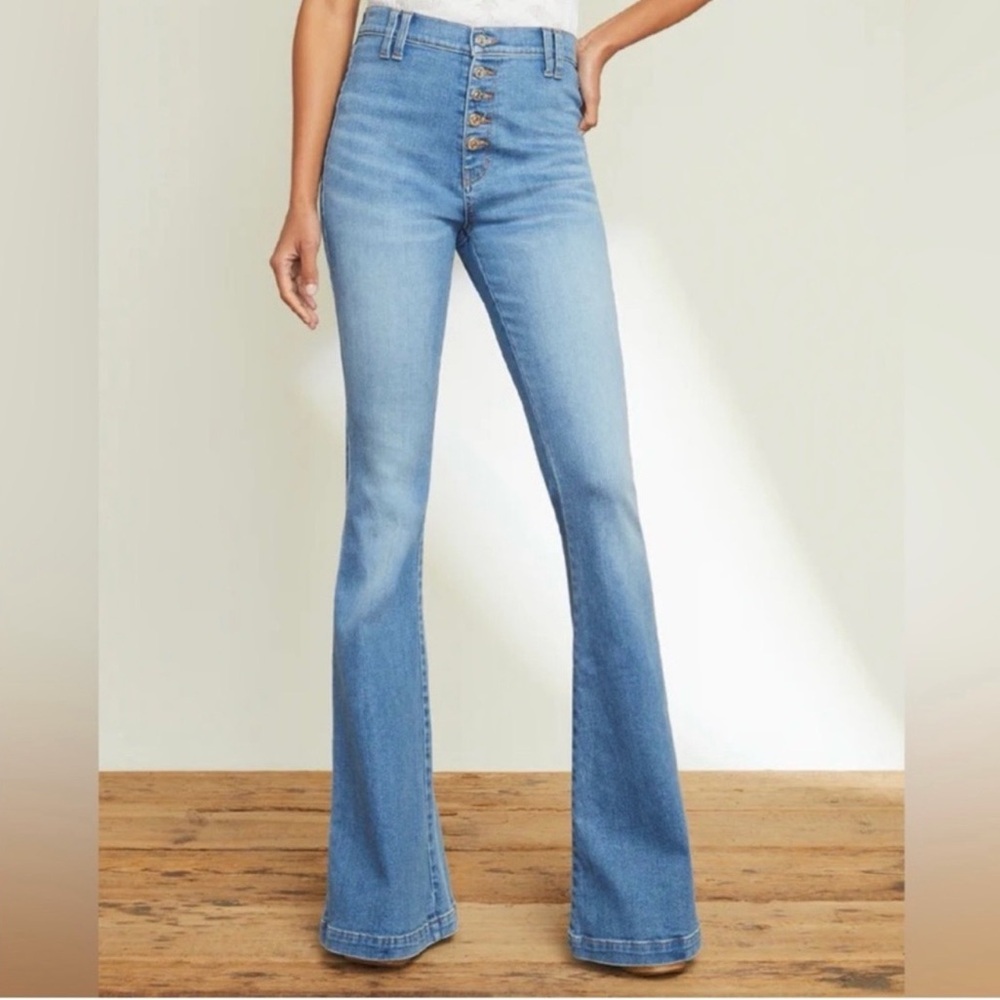 Veronica Beard Sheridan Bell
Bottom Jeans Lakeshore Wash Size
26 High Rise